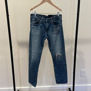 AG NOLAN RELAXED SLIM ANKLE JEAN